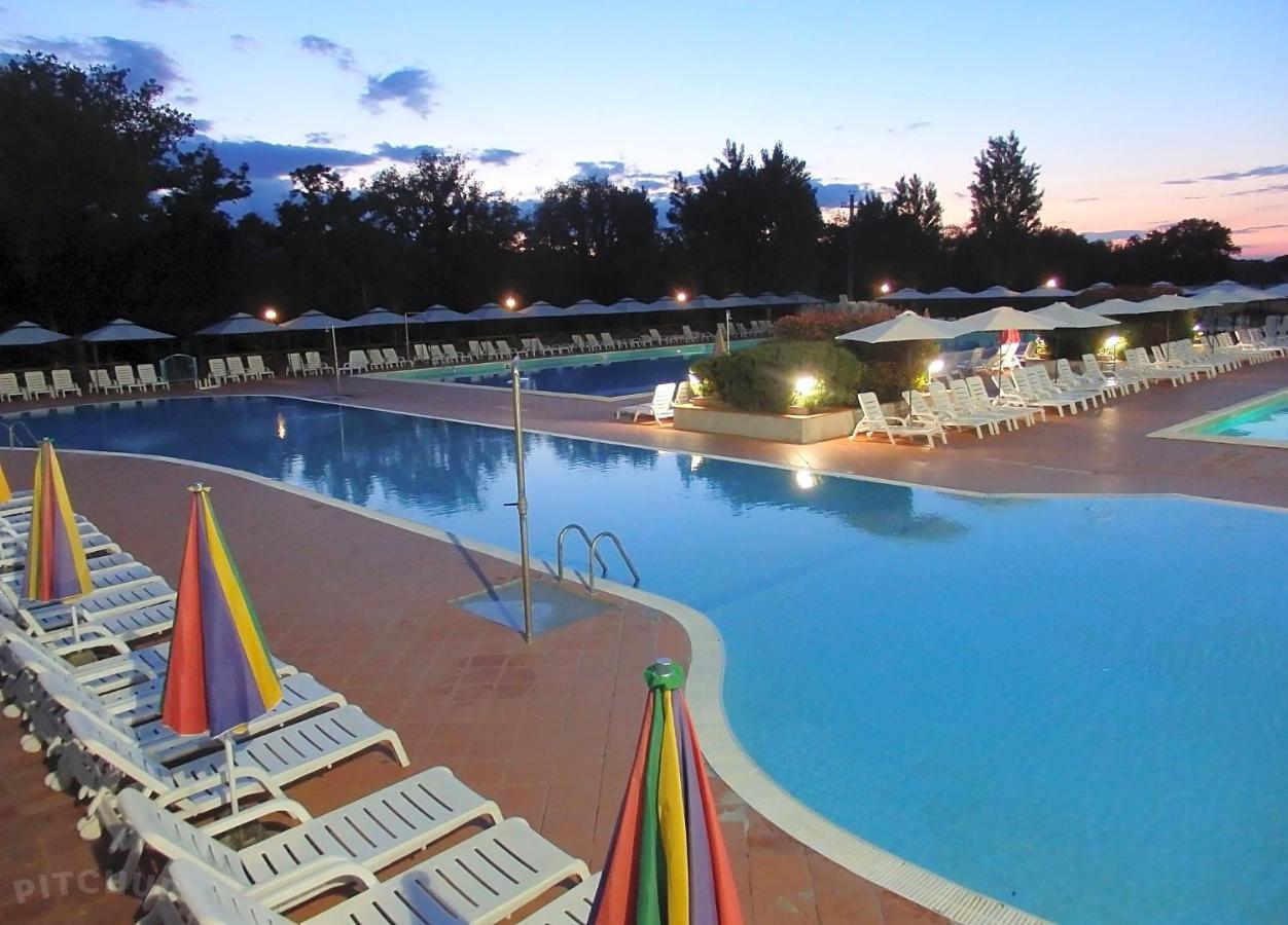 Camping La Chiocciola Hotel Capannole Kültér fotó